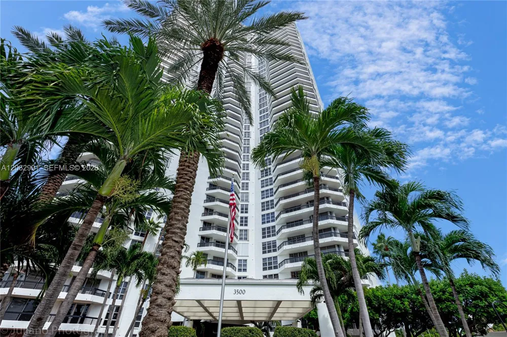 3500 Mystic Pointe Dr #3702 Aventura, FL 33180