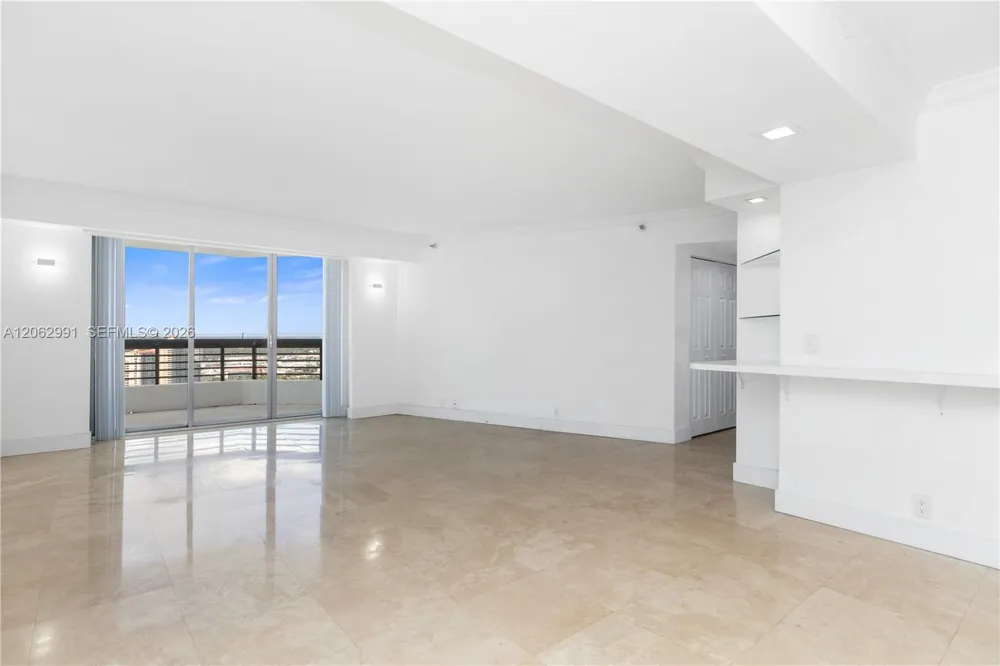 3500 Mystic Pointe Dr #3702 Aventura, FL 33180