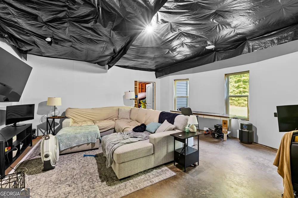 211 Fox Hall XING W Senoia, GA 30276