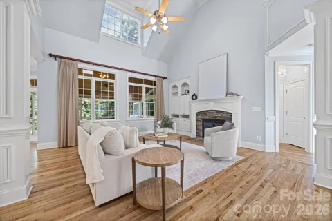2455 Talbot Court