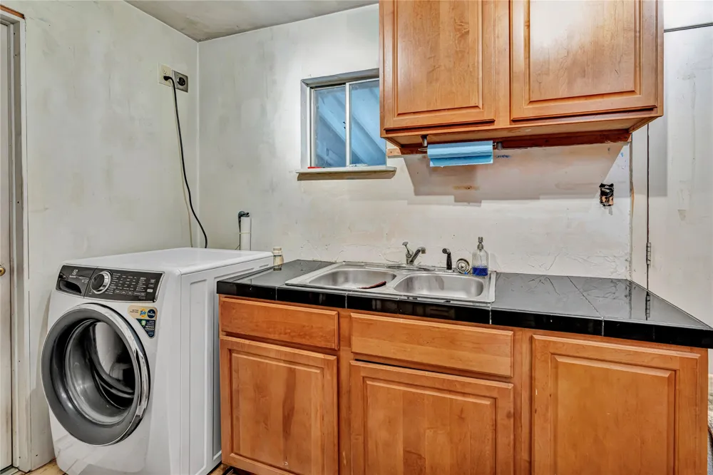 5108 Crown Road Fort Worth, TX 76114