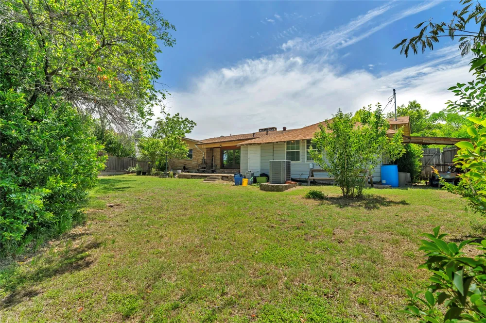 5108 Crown Road Fort Worth, TX 76114