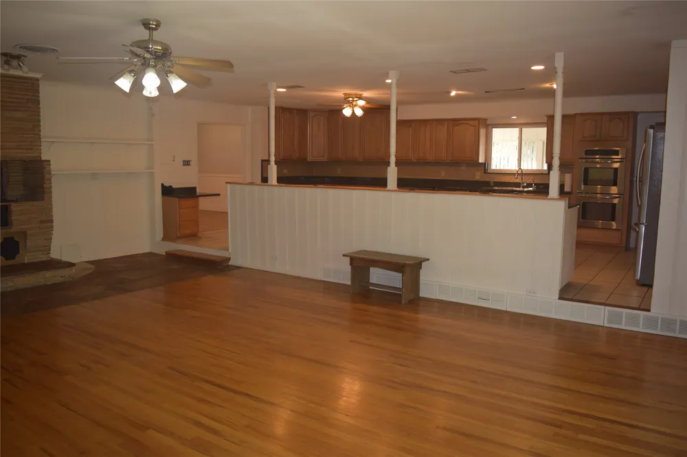 5108 Crown Road Fort Worth, TX 76114