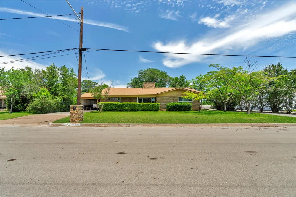 5108 Crown Road Fort Worth, TX 76114