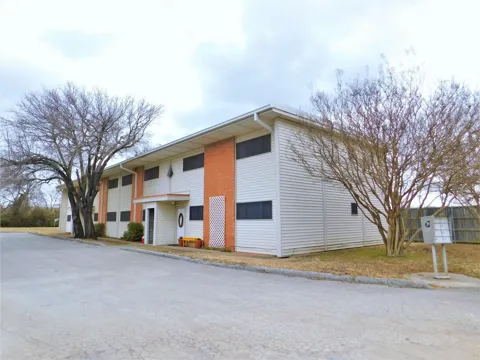401 Betchan Street #4A