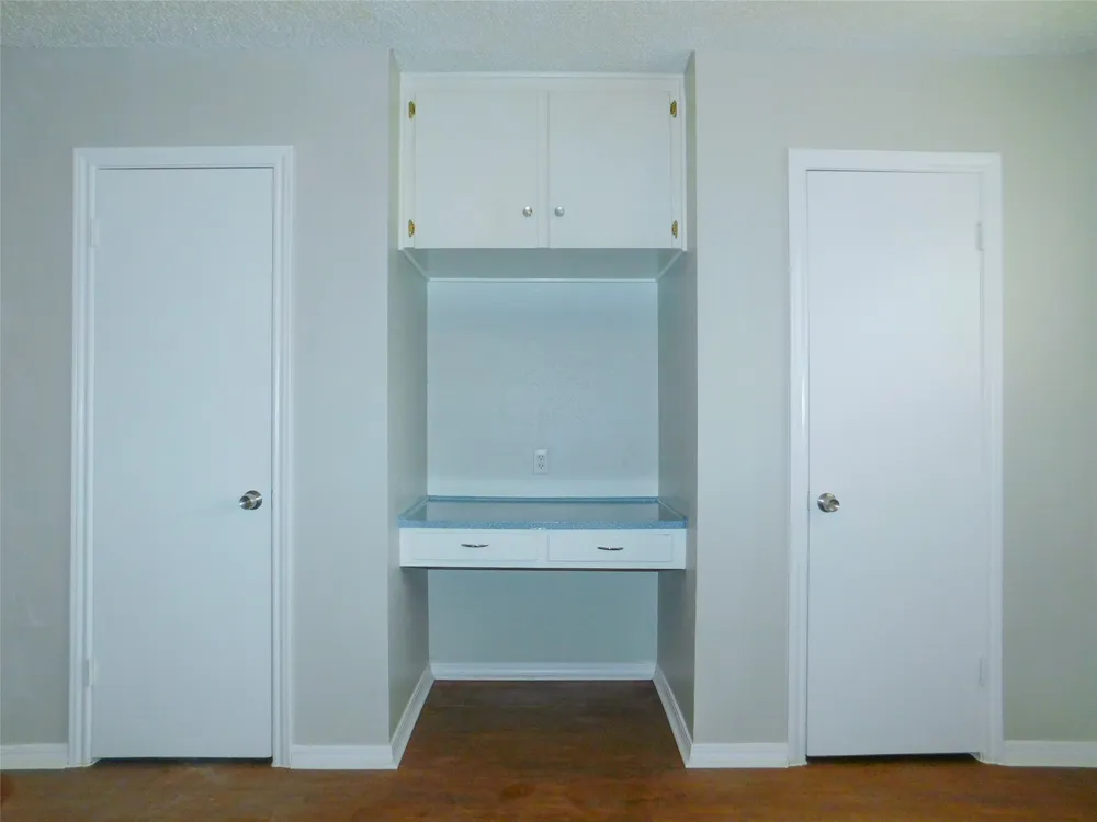 401 Betchan Street #4A Lake Dallas, TX 75065