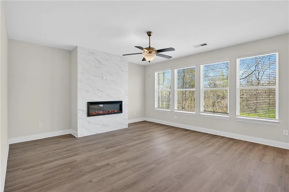 476 Lawson Drive Mansfield, GA 30055