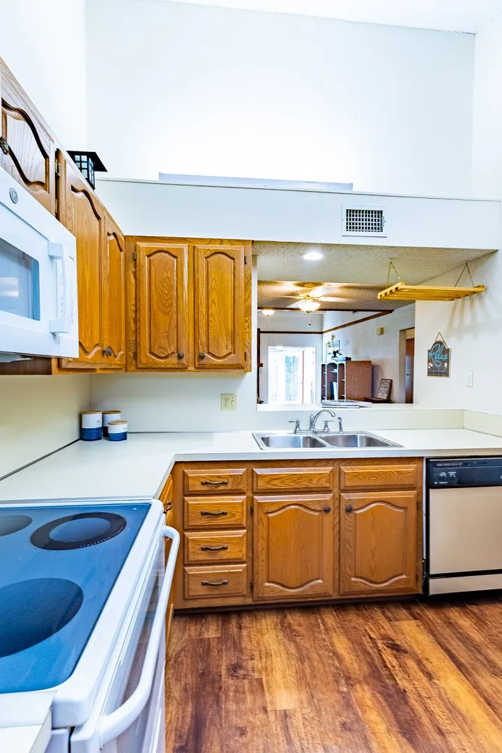 3033 Hells Gate Loop #E206 Possum Kingdom Lake, TX 76475