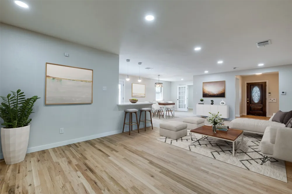 8494 Swift Avenue Dallas, TX 75228