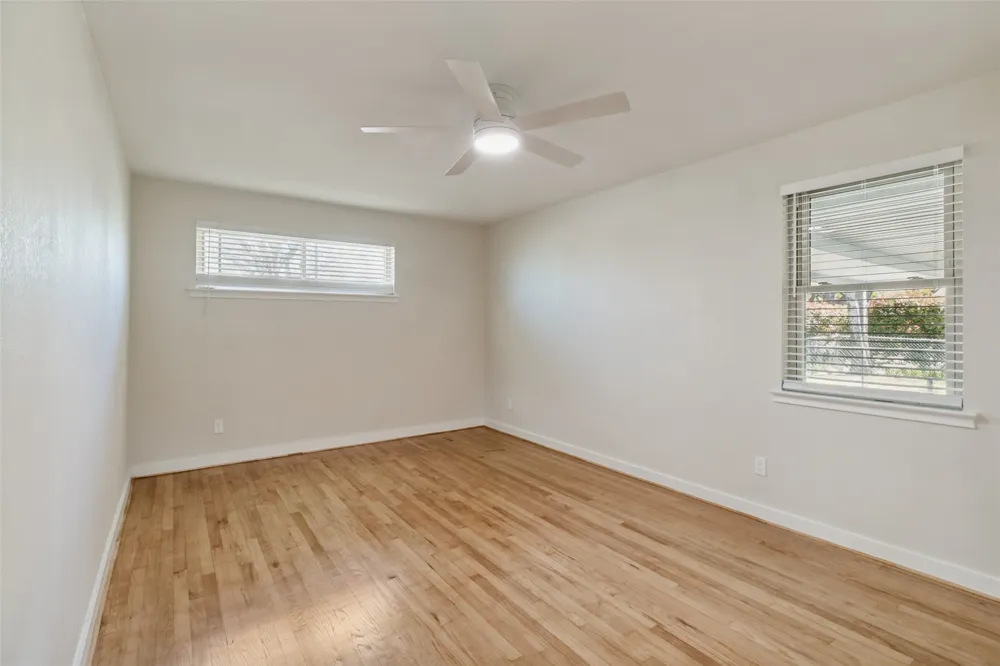 8494 Swift Avenue Dallas, TX 75228