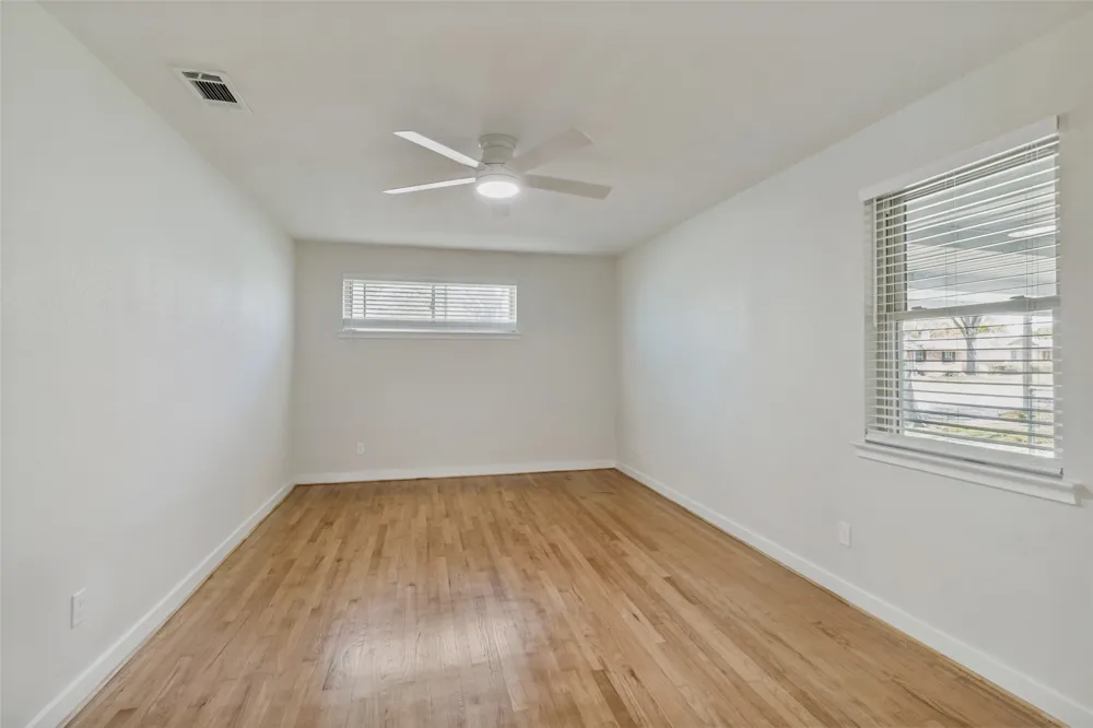 8494 Swift Avenue Dallas, TX 75228
