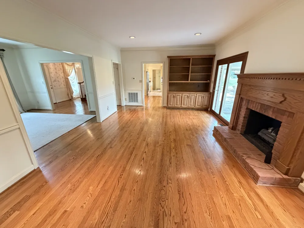 1307 Long Hollow Pike Gallatin, TN 37066