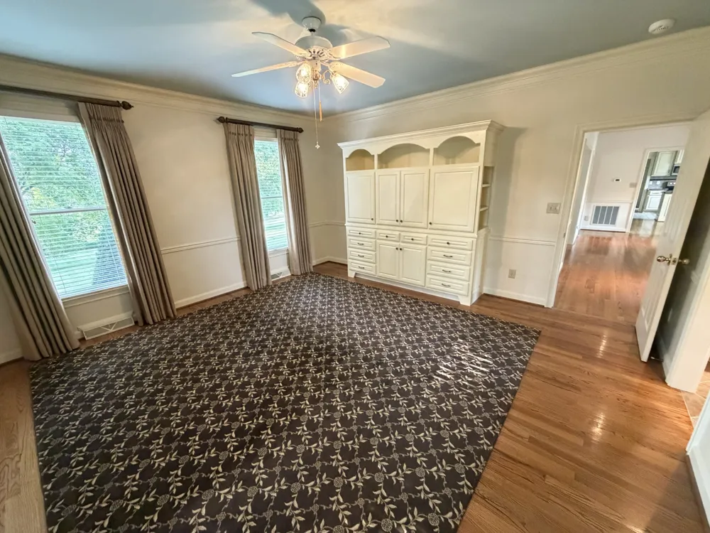 1307 Long Hollow Pike Gallatin, TN 37066