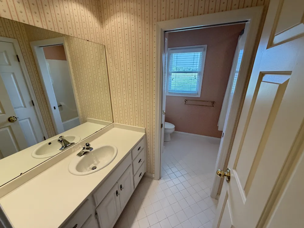 1307 Long Hollow Pike Gallatin, TN 37066
