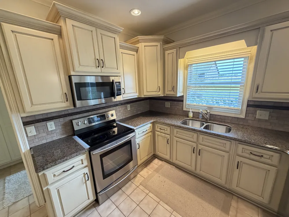 1307 Long Hollow Pike Gallatin, TN 37066