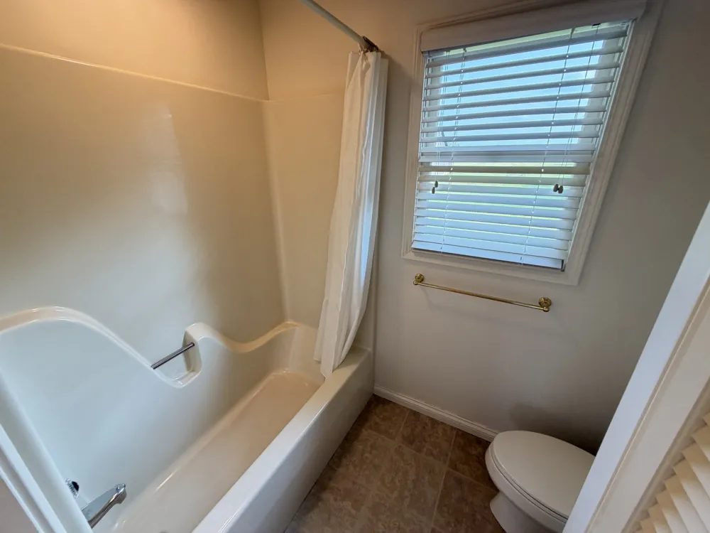 1307 Long Hollow Pike Gallatin, TN 37066