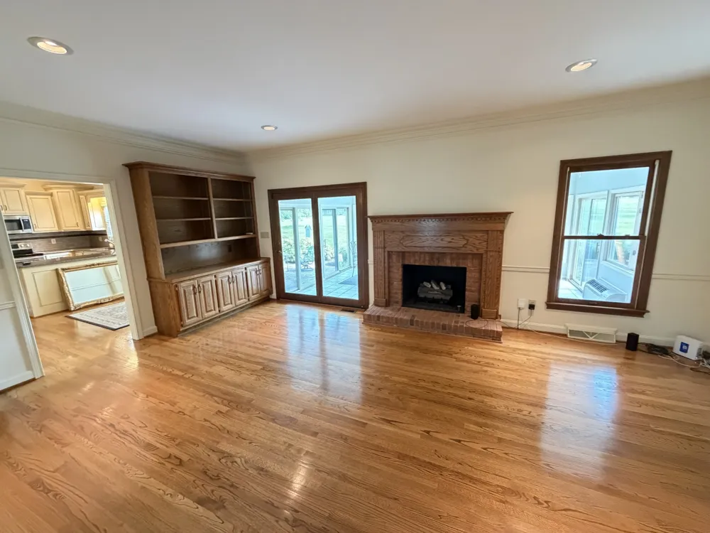 1307 Long Hollow Pike Gallatin, TN 37066