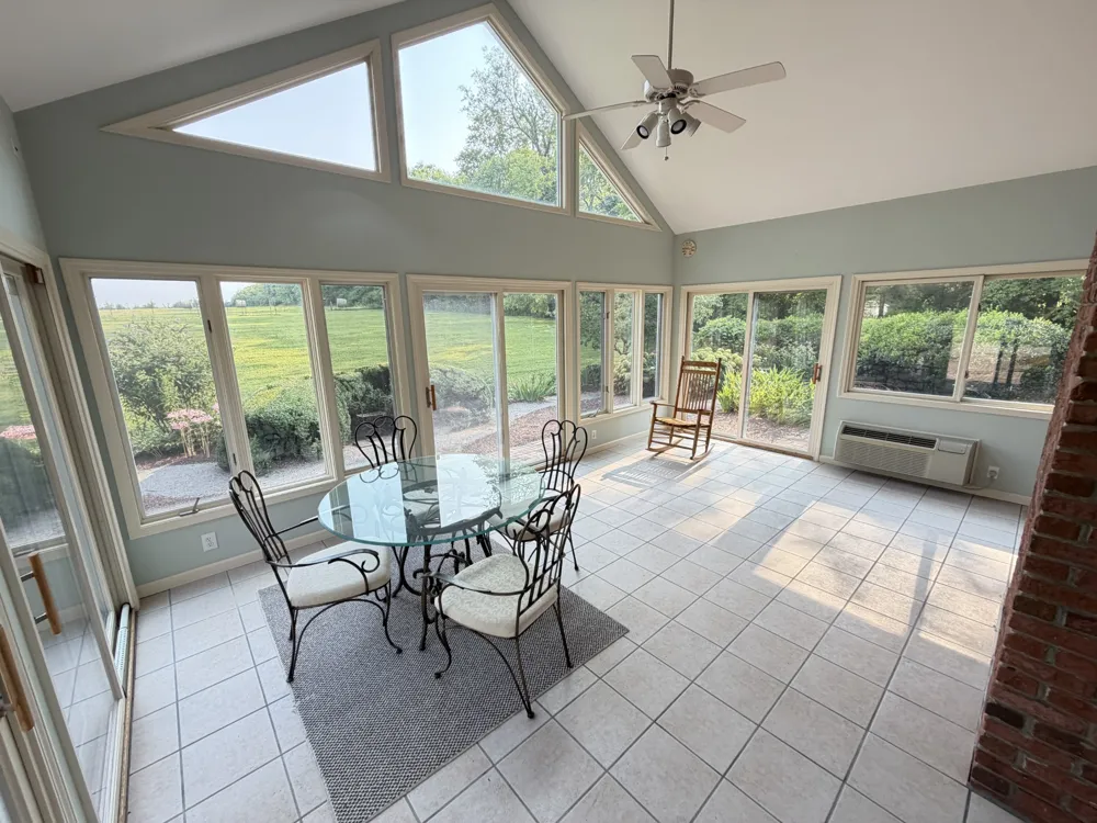 1307 Long Hollow Pike Gallatin, TN 37066