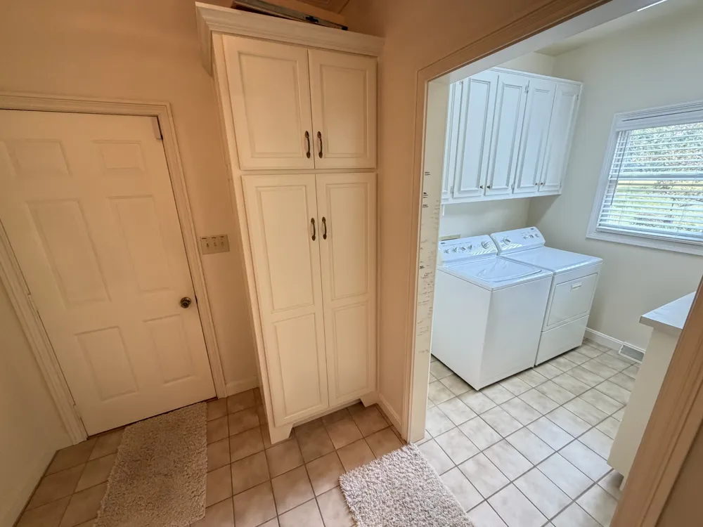 1307 Long Hollow Pike Gallatin, TN 37066