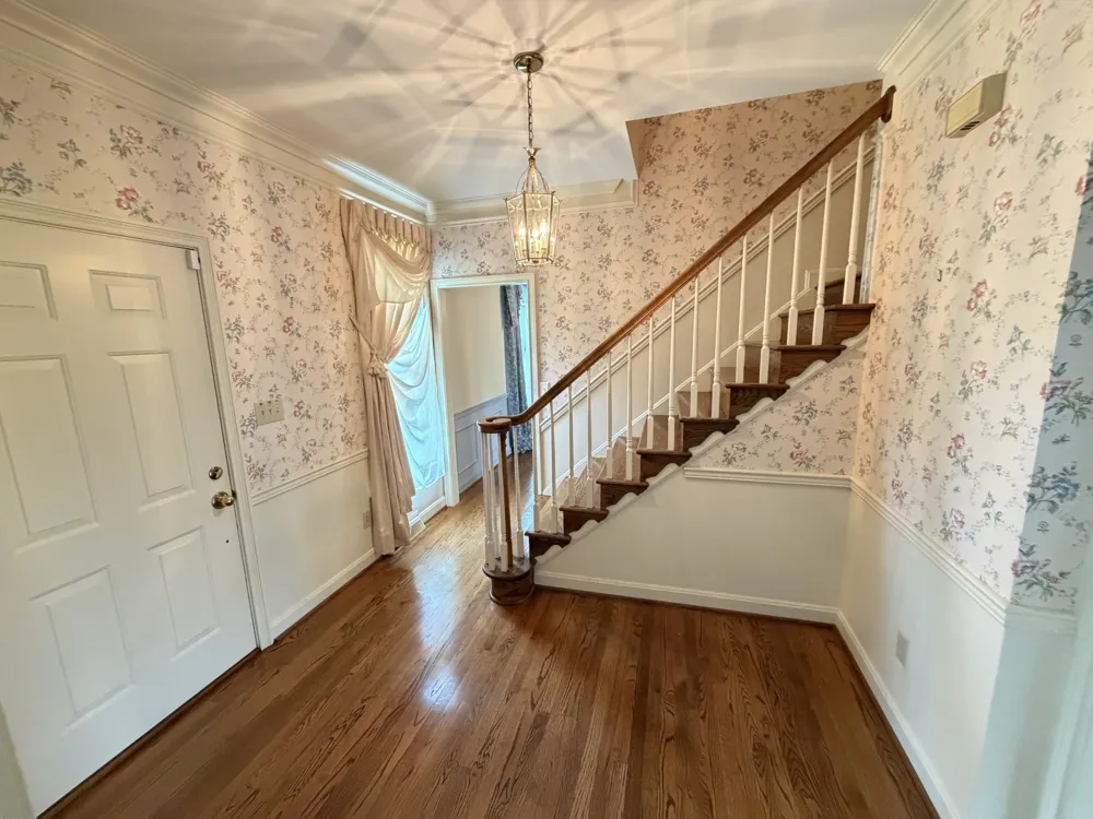 1307 Long Hollow Pike Gallatin, TN 37066