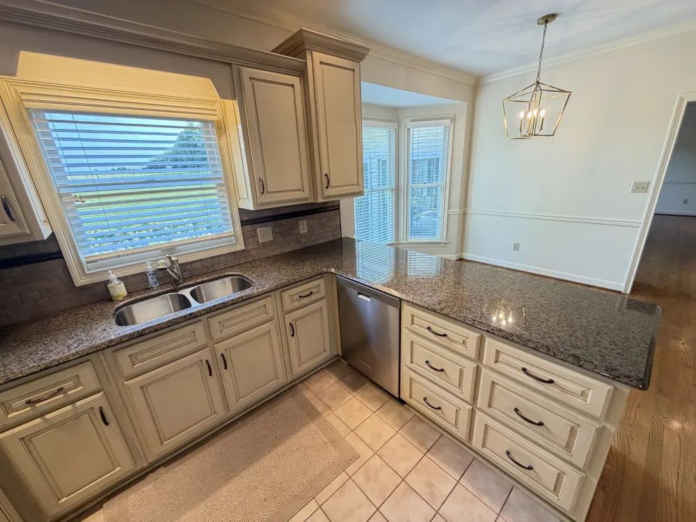 1307 Long Hollow Pike Gallatin, TN 37066