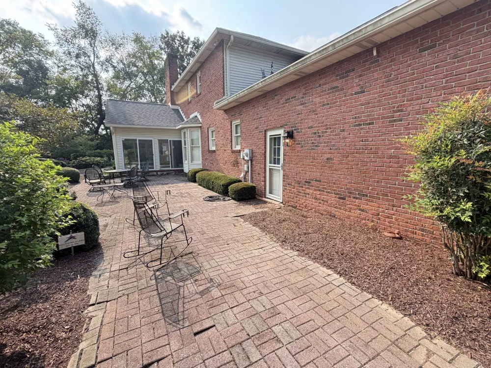 1307 Long Hollow Pike Gallatin, TN 37066