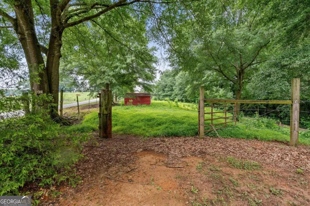 2414 Bethesda Church RD Carrollton, GA 30117