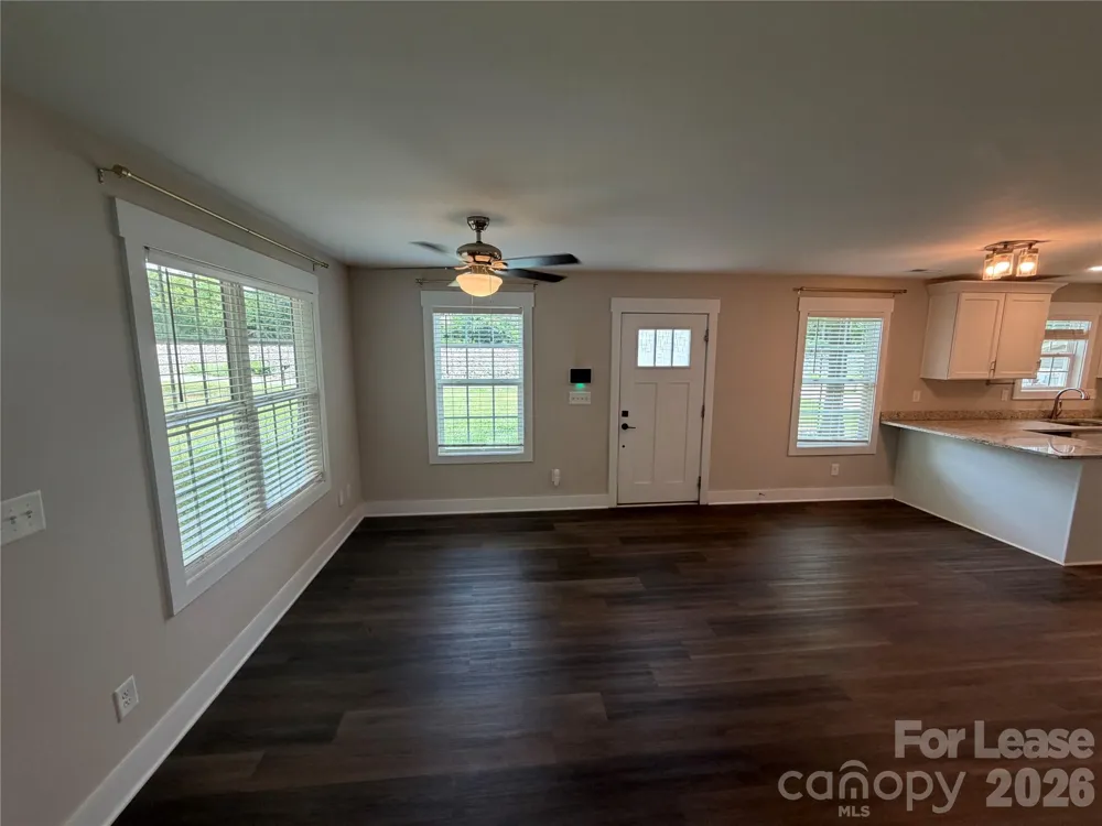 1204 W Airline Avenue Gastonia, NC 28052