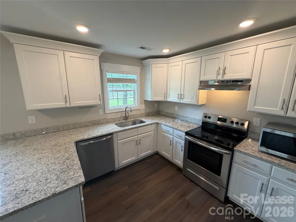 1204 W Airline Avenue Gastonia, NC 28052