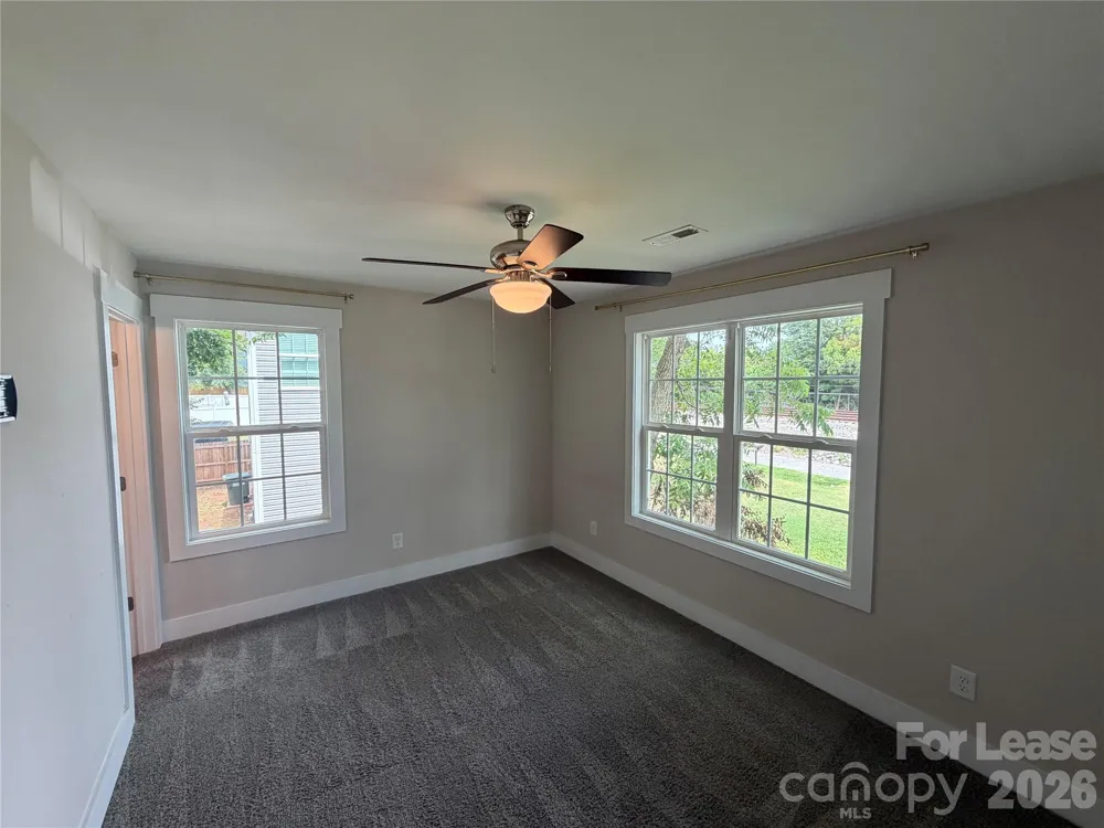 1204 W Airline Avenue Gastonia, NC 28052