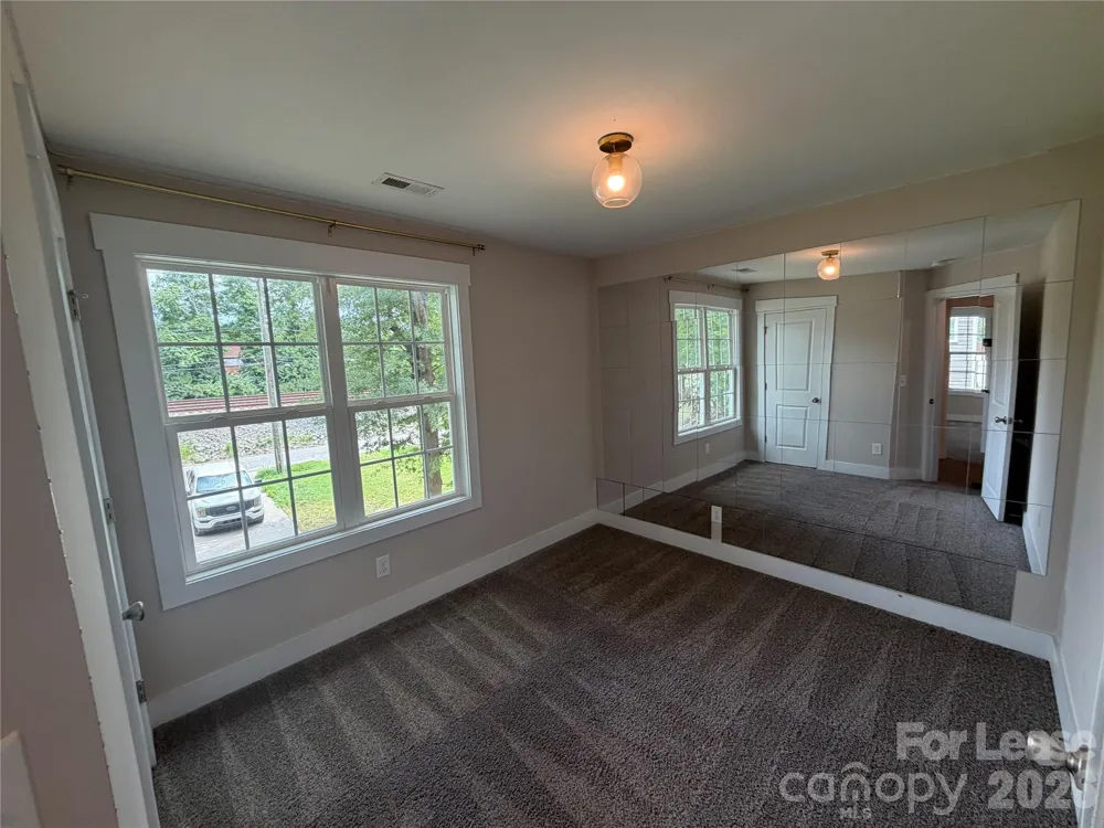 1204 W Airline Avenue Gastonia, NC 28052