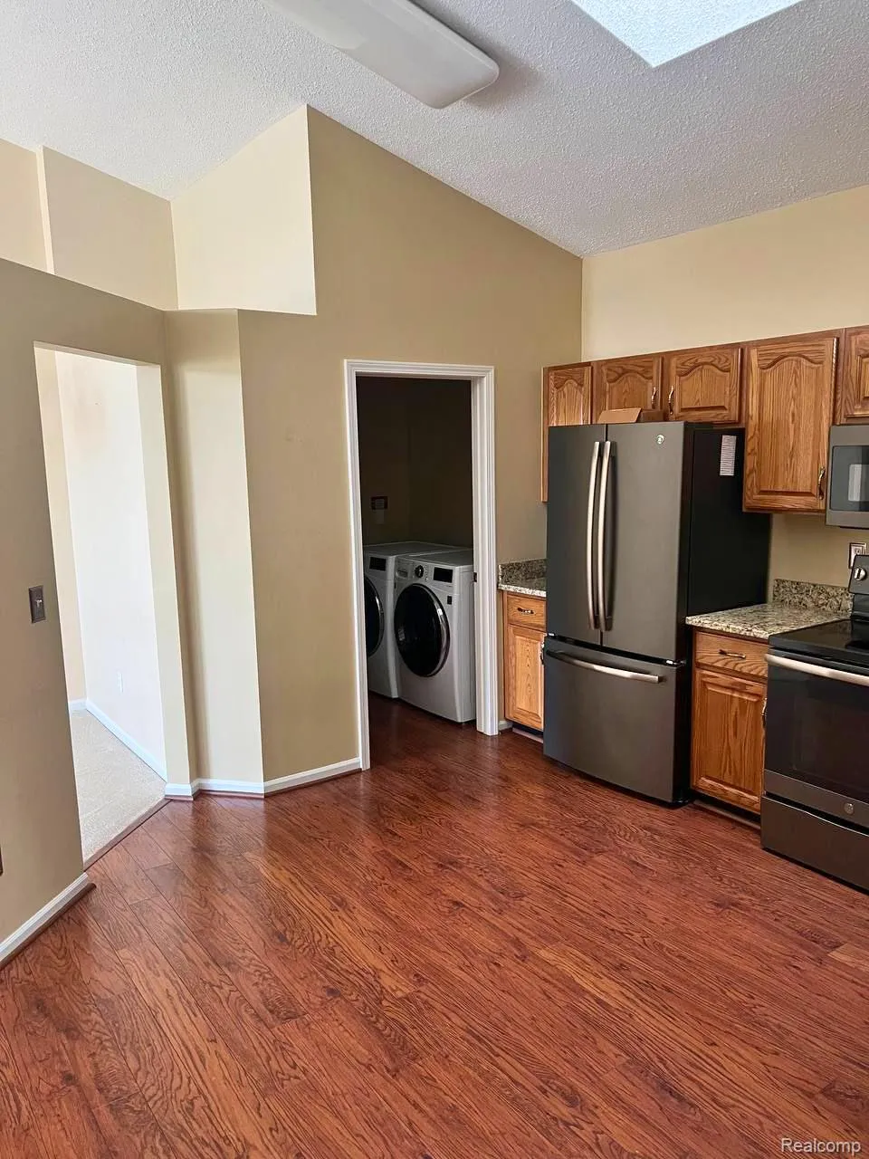 49862 Pointe Crossing Plymouth Charter Township, MI 48170