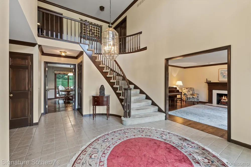 251 Woodwind Drive Bloomfield Hills City, MI 48304