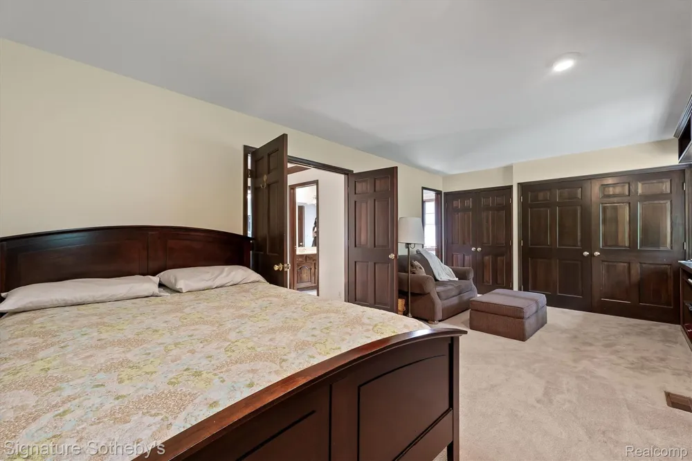 251 Woodwind Drive Bloomfield Hills City, MI 48304