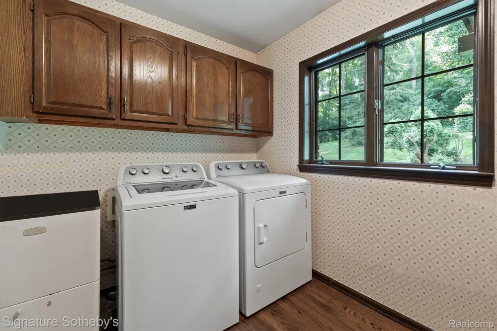 251 Woodwind Drive Bloomfield Hills City, MI 48304
