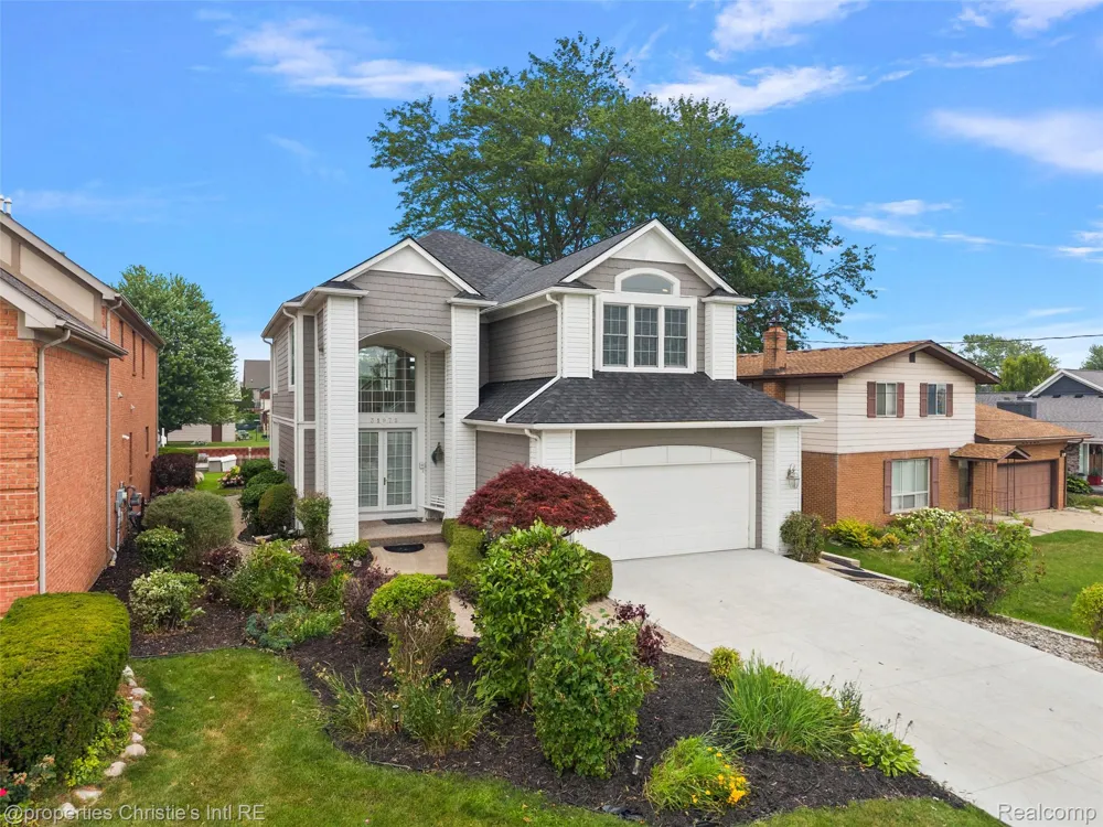 31975 Riverdale Street Harrison Charter Township, MI 48045