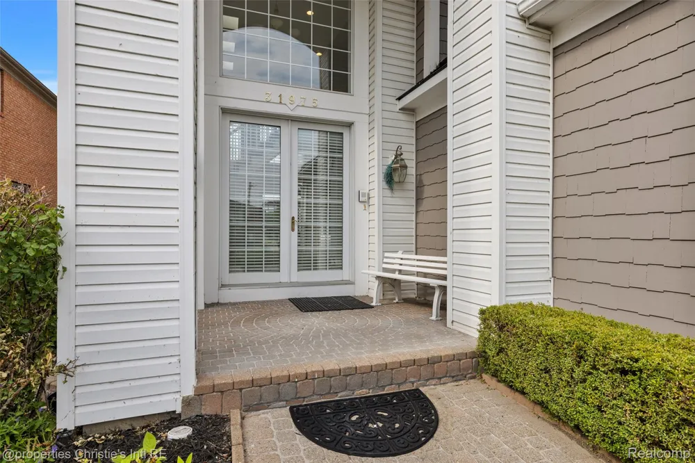 31975 Riverdale Street Harrison Charter Township, MI 48045