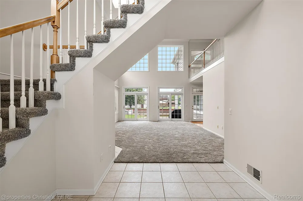 31975 Riverdale Street Harrison Charter Township, MI 48045