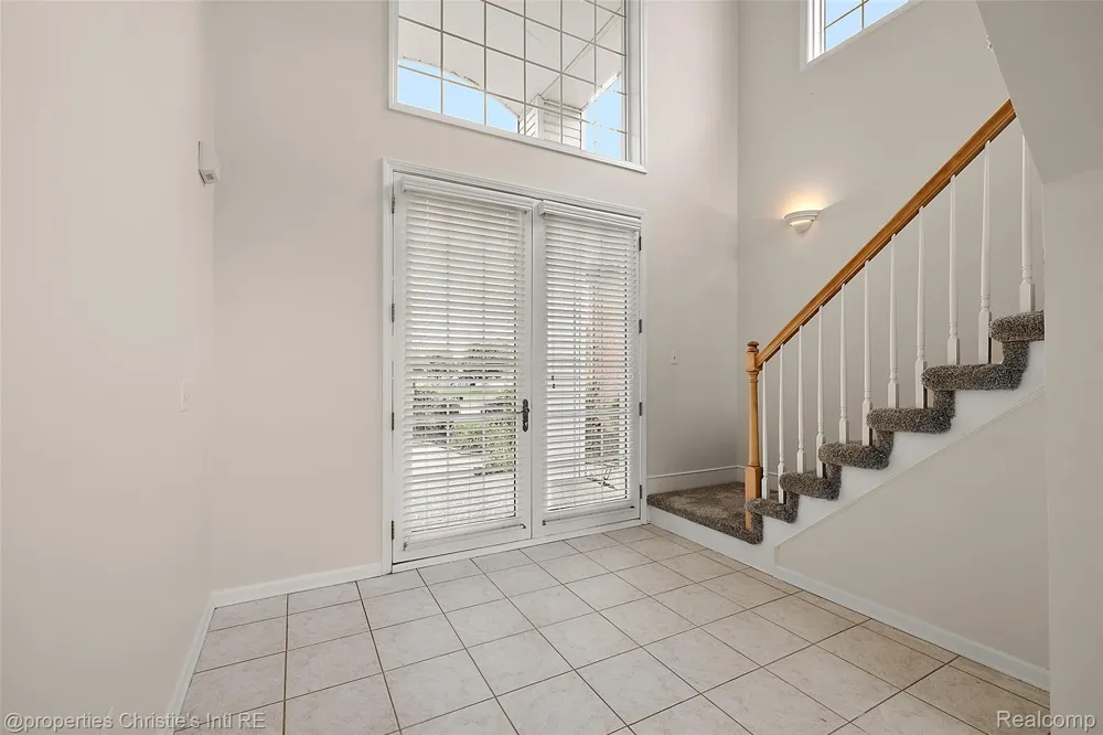 31975 Riverdale Street Harrison Charter Township, MI 48045