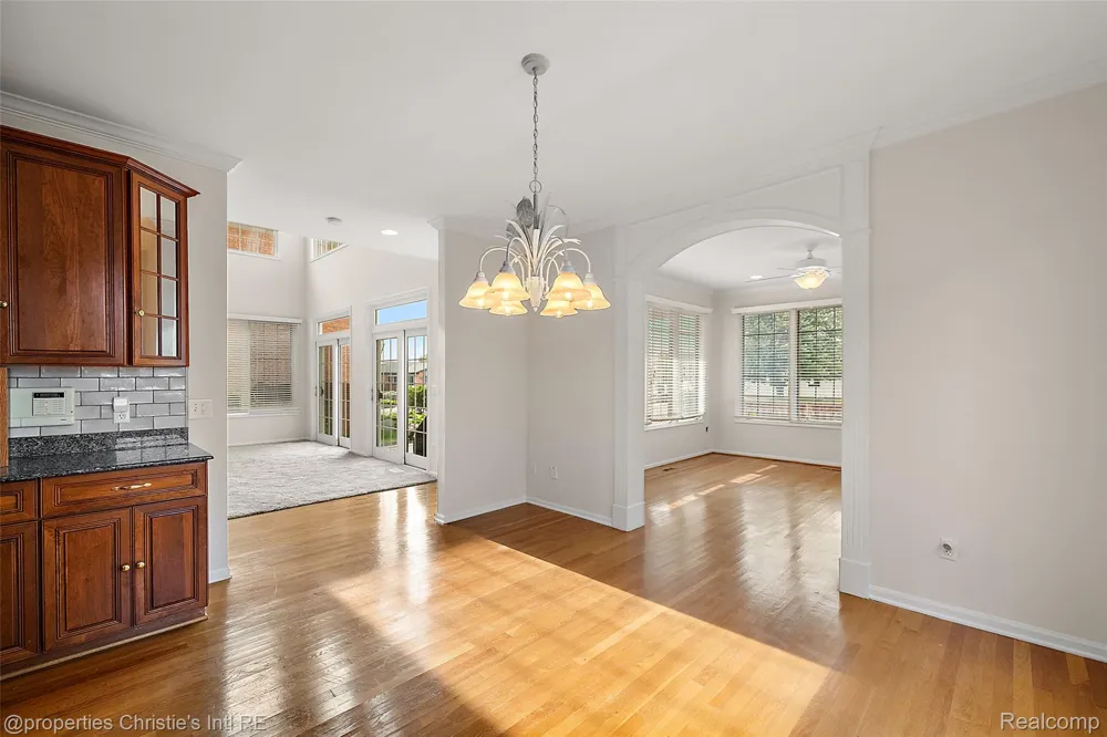 31975 Riverdale Street Harrison Charter Township, MI 48045