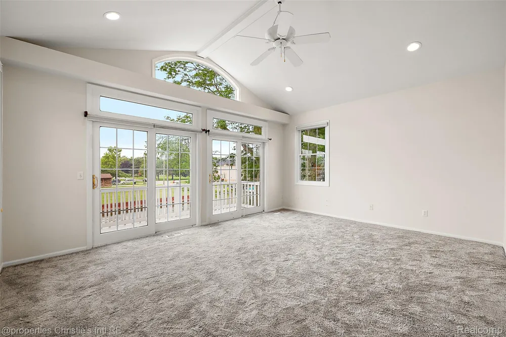 31975 Riverdale Street Harrison Charter Township, MI 48045