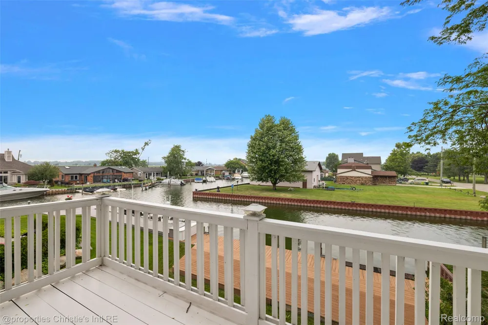 31975 Riverdale Street Harrison Charter Township, MI 48045
