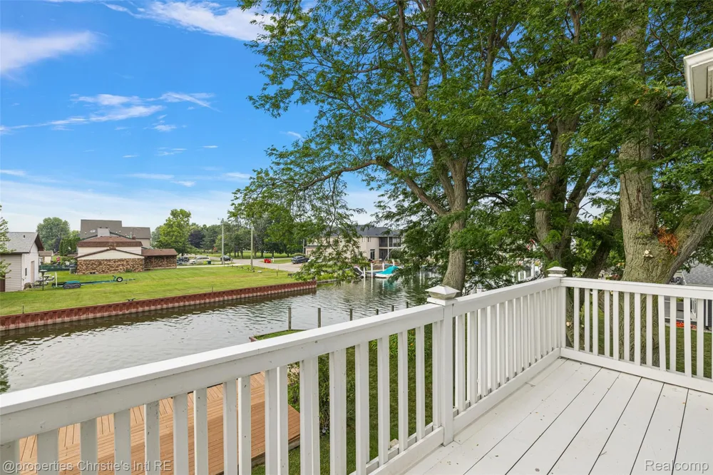 31975 Riverdale Street Harrison Charter Township, MI 48045