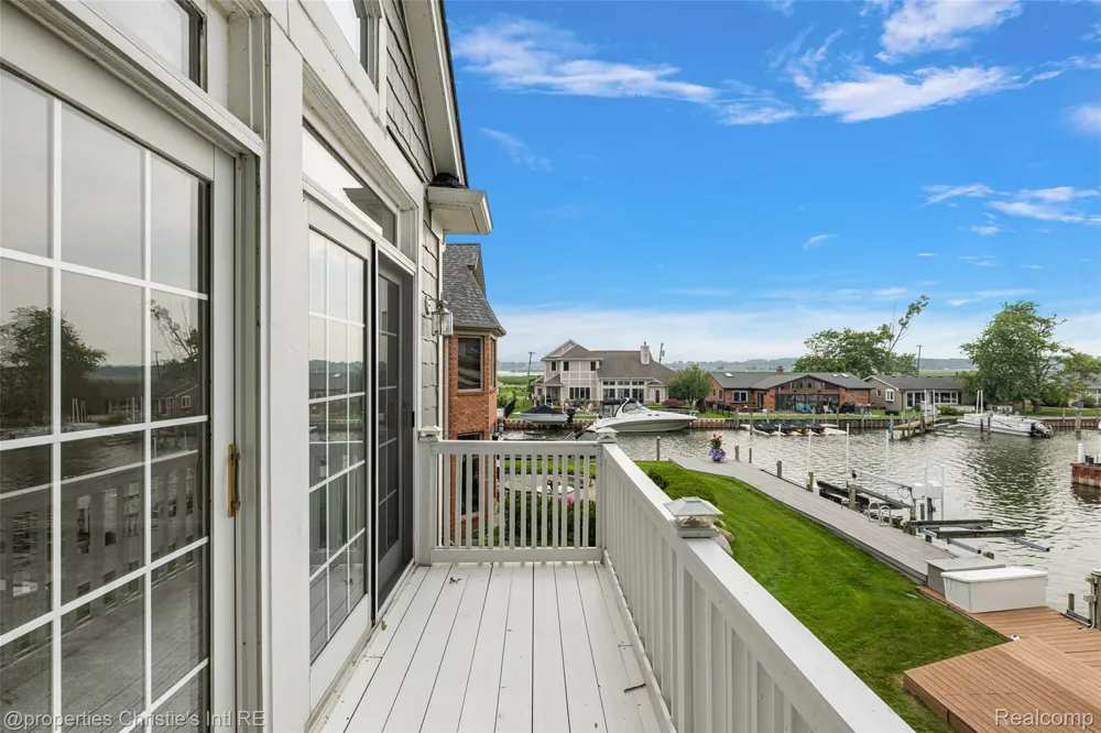31975 Riverdale Street Harrison Charter Township, MI 48045