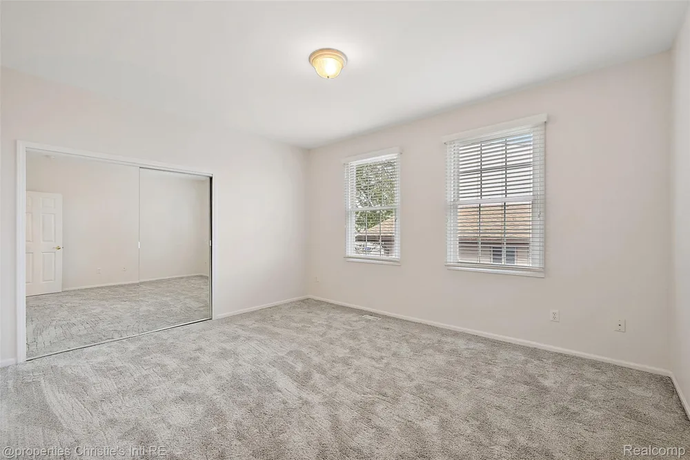 31975 Riverdale Street Harrison Charter Township, MI 48045