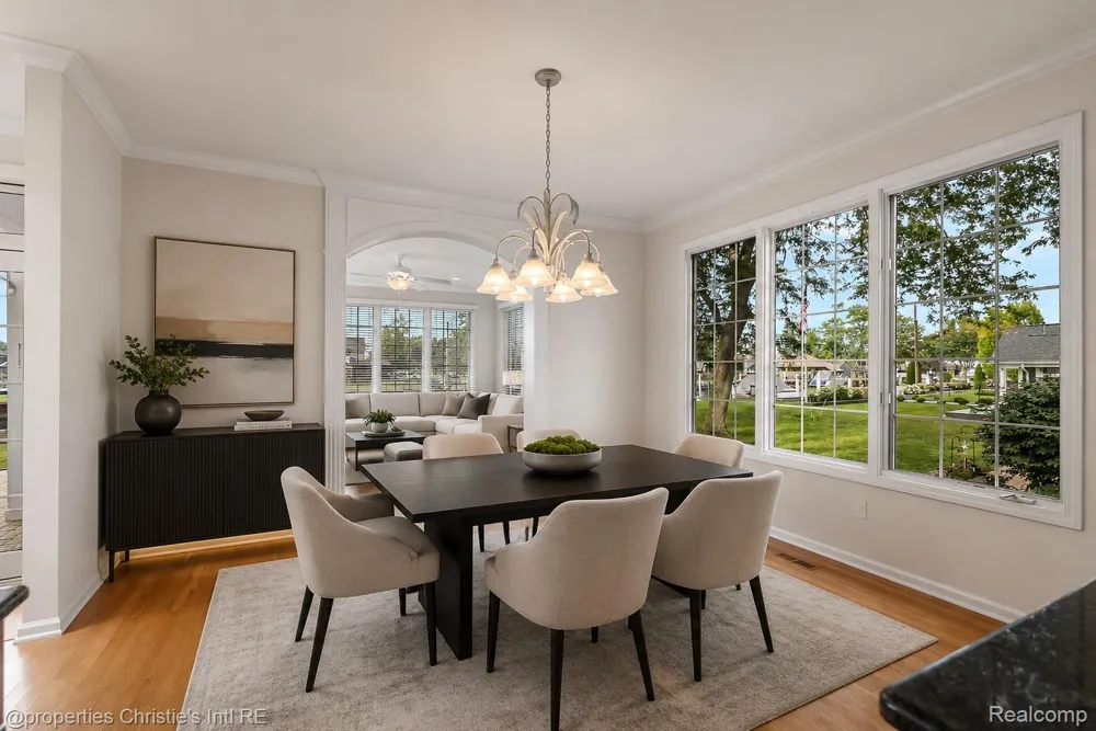 31975 Riverdale Street Harrison Charter Township, MI 48045