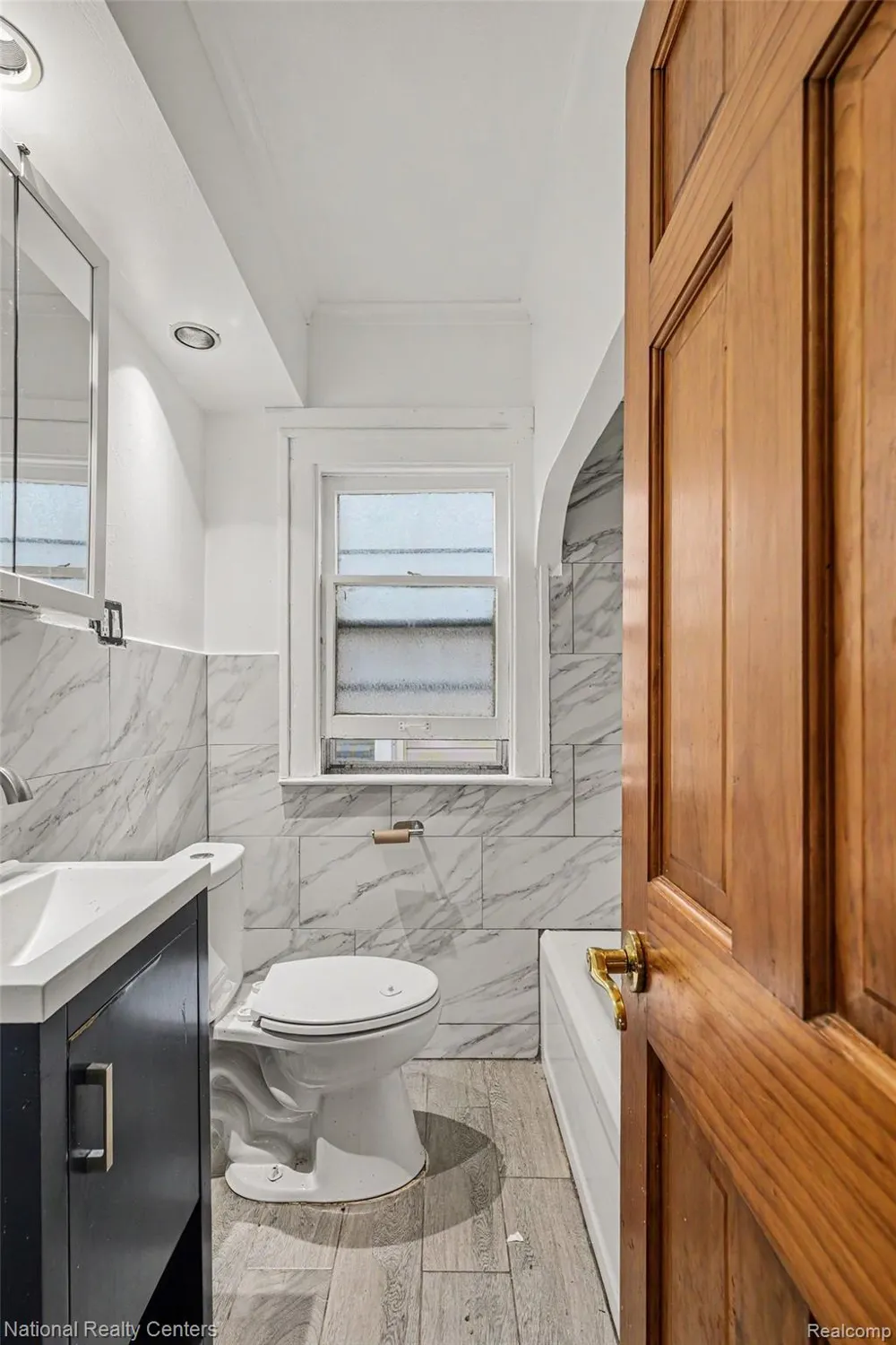 1981 Roslyn Road Grosse Pointe City, MI 48236