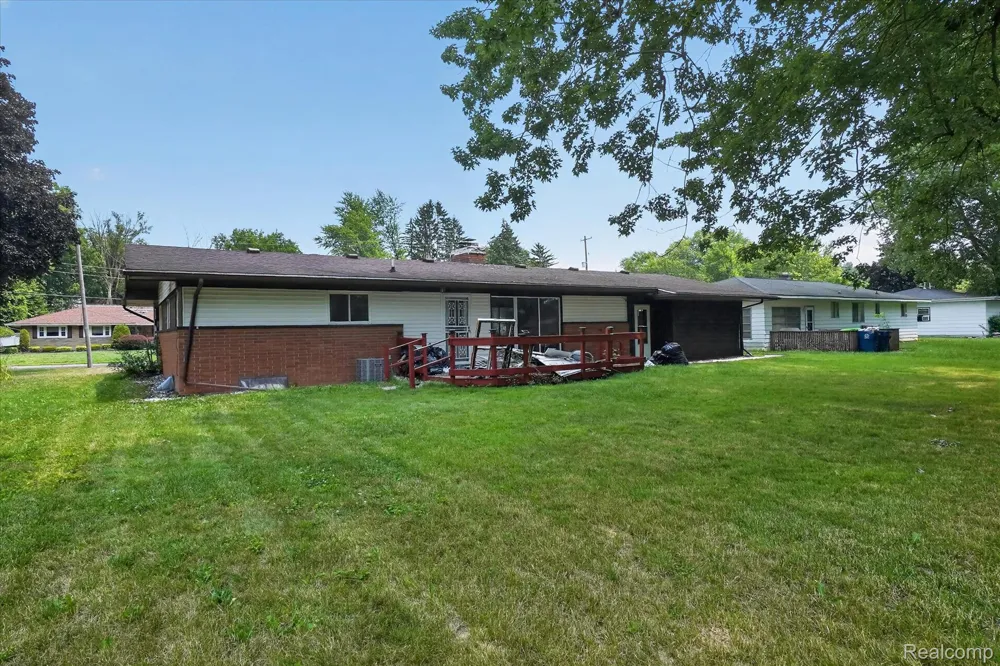 3504 Creekwood Drive Bridgeport Charter Township, MI 48601