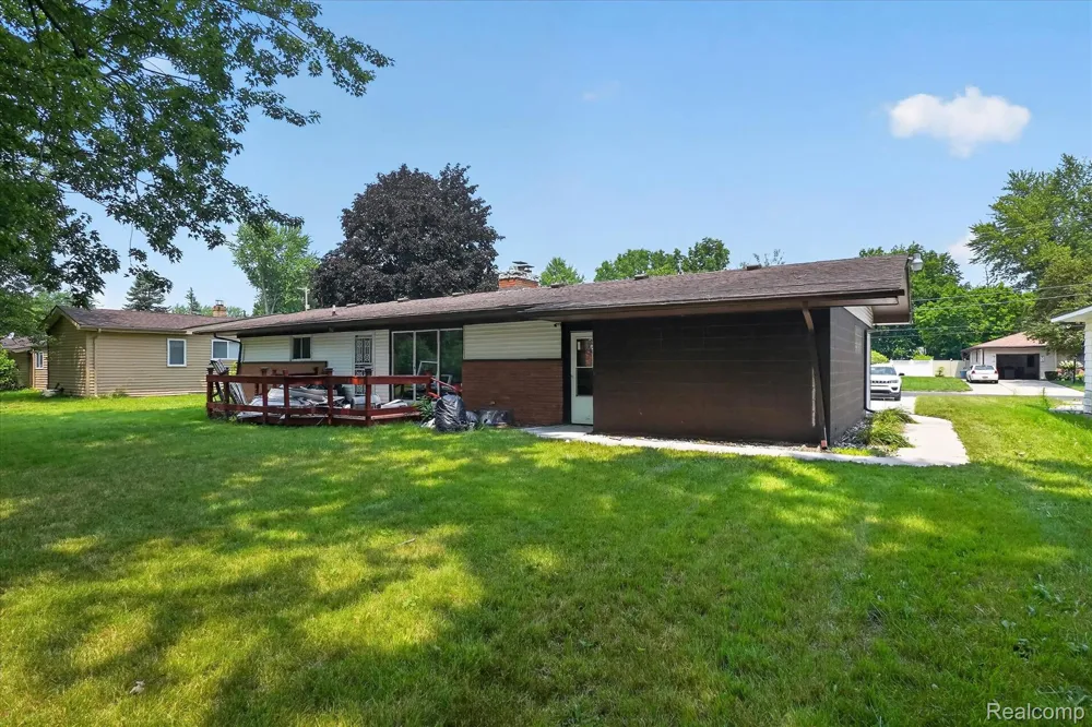 3504 Creekwood Drive Bridgeport Charter Township, MI 48601