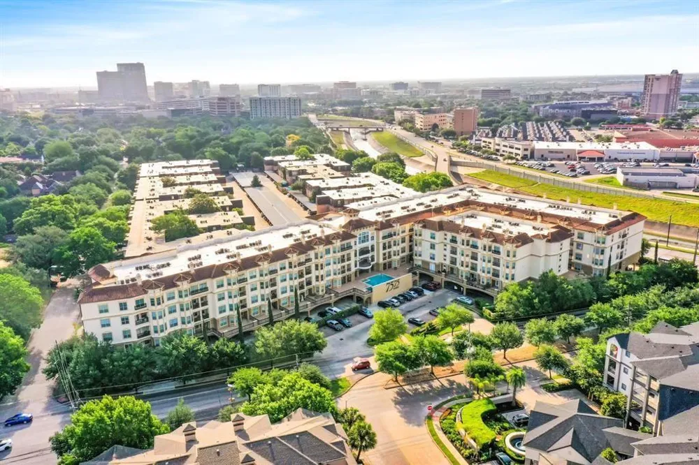 7575 Kirby Drive #1410 Houston, TX 77030